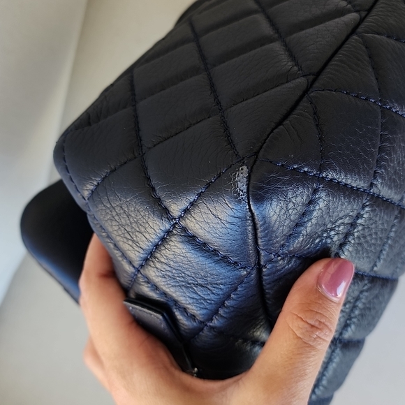 TRADED Chanel Easy Jumbo Flap in Lambskin - Picture 8 of 11